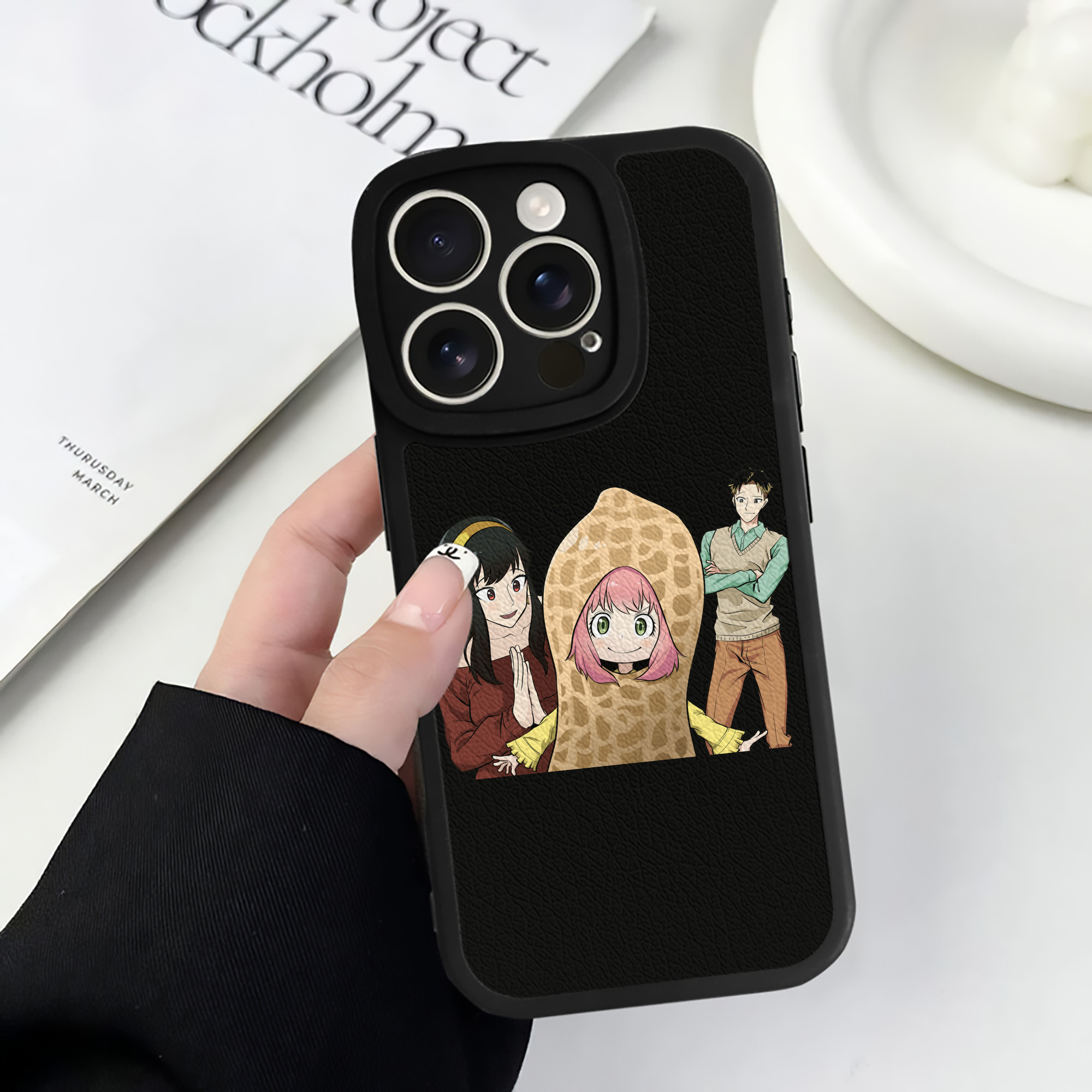 （画像用） SPY×FAMILY间谍家家酒 【iPhone 16シリーズ対応】シリコンスマホケース（レザー調） 材質：シリコン